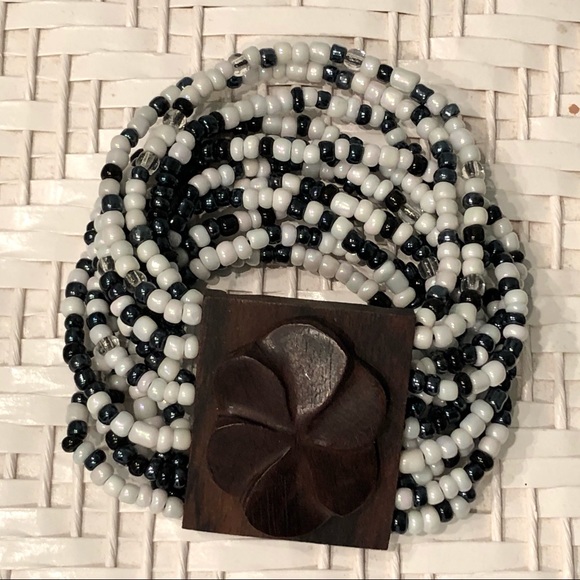 Multi-strand glass bead handmade bracelets - Picture 4 of 4